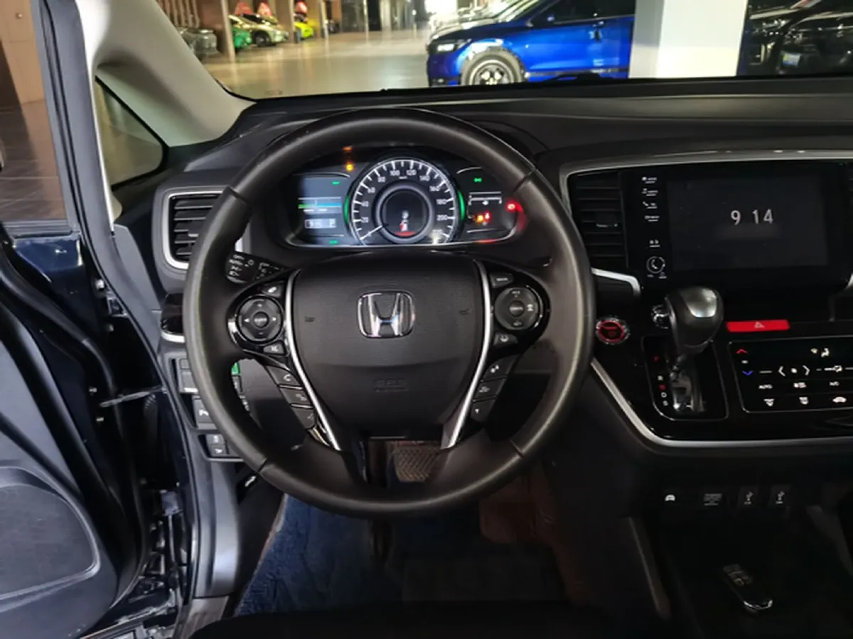 2021 Kia Carnival 2.0T 233HP L4 8AT,autocango,china used car exporter,china ev exporter,chinese used car exporter,chinese used ev exporter