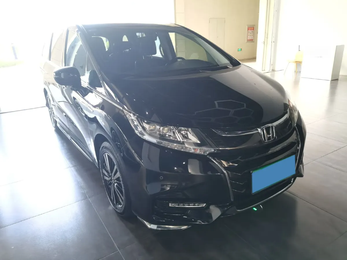 2021 Kia Carnival 2.0T 233HP L4 8AT,autocango,china used car exporter,china ev exporter,chinese used car exporter,chinese used ev exporter