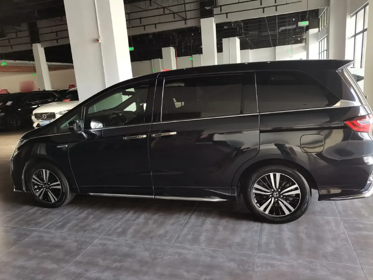 2021 Kia Carnival 2.0T 233HP L4 8AT,autocango,china used car exporter,china ev exporter,chinese used car exporter,chinese used ev exporter