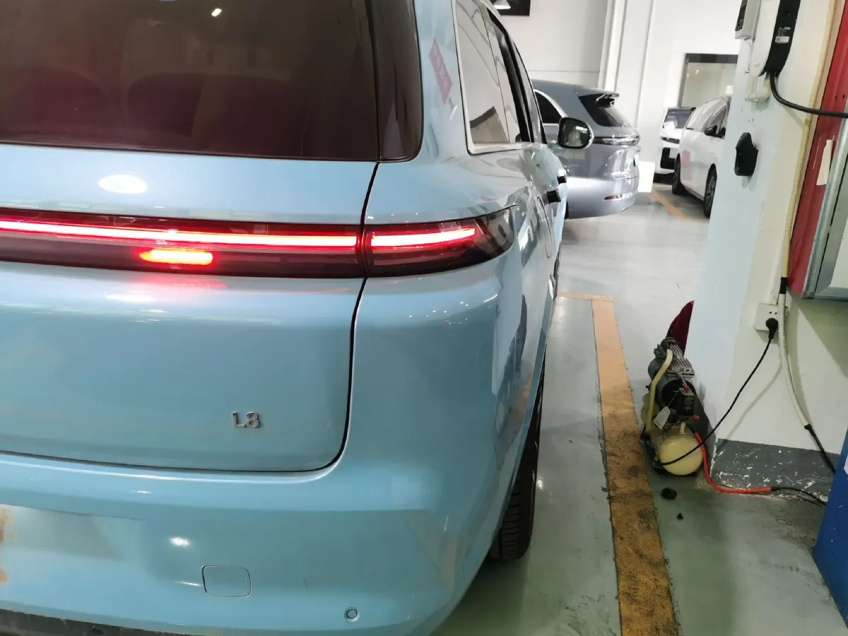 2024 Li L8 Range Extended 154HP REEV 52.3KWH,autocango,china used car exporter,china ev exporter,chinese used car exporter,chinese used ev exporter