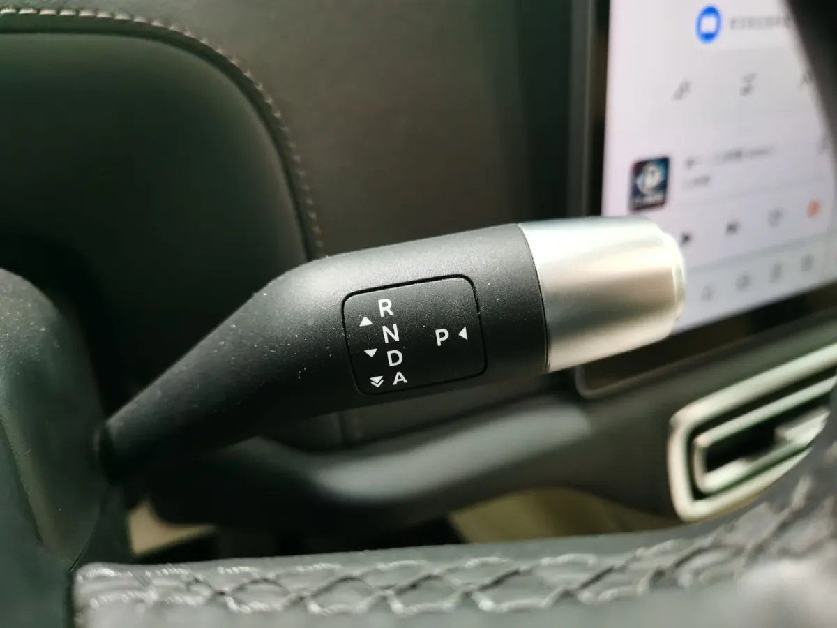 2024 Li L8 Range Extended 154HP REEV 52.3KWH,autocango,china used car exporter,china ev exporter,chinese used car exporter,chinese used ev exporter