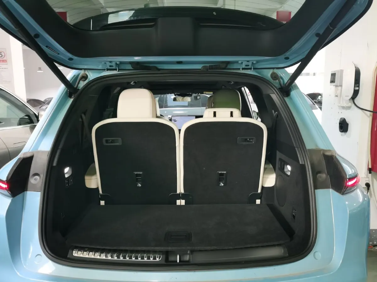 2024 Li L8 Range Extended 154HP REEV 52.3KWH,autocango,china used car exporter,china ev exporter,chinese used car exporter,chinese used ev exporter