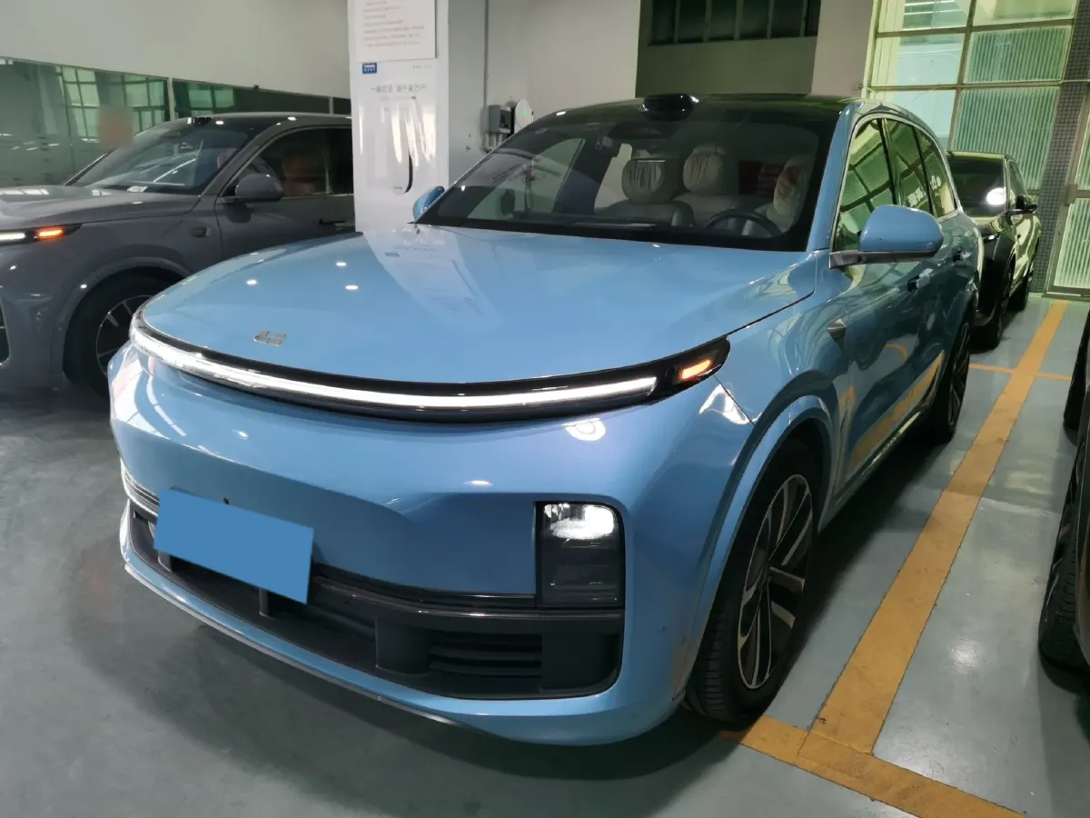 2024 Li L8 Range Extended 154HP REEV 52.3KWH,autocango,china used car exporter,china ev exporter,chinese used car exporter,chinese used ev exporter