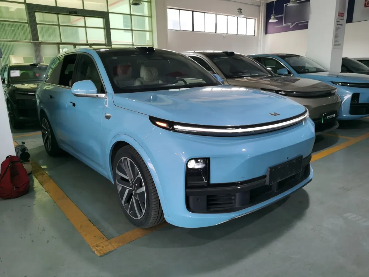 2024 Li L8 Range Extended 154HP REEV 52.3KWH,autocango,china used car exporter,china ev exporter,chinese used car exporter,chinese used ev exporter