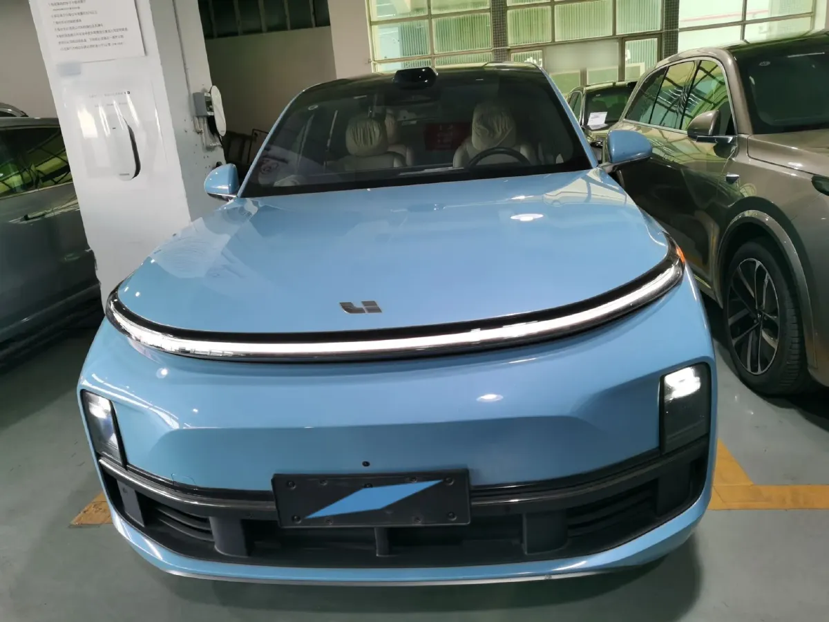 2024 Li L8 Range Extended 154HP REEV 52.3KWH,autocango,china used car exporter,china ev exporter,chinese used car exporter,chinese used ev exporter