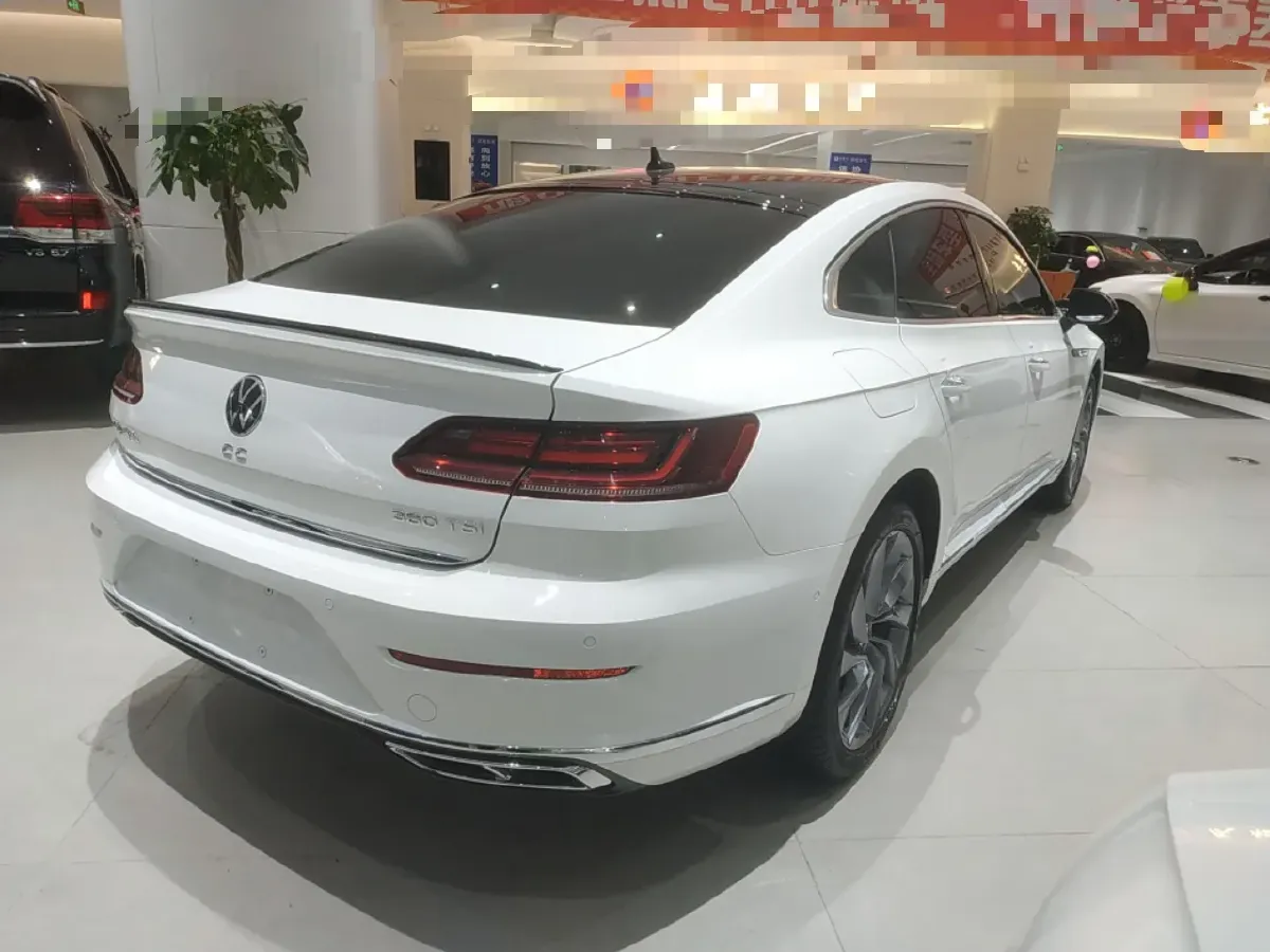 2021 Volkswagen CC 2.0T 220HP L4 7DCT,autocango,china used car exporter,china ev exporter,chinese used car exporter,chinese used ev exporter