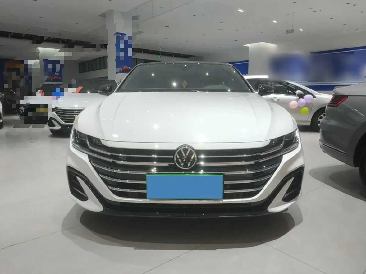 2021 Volkswagen CC 2.0T 220HP L4 7DCT,autocango,china used car exporter,china ev exporter,chinese used car exporter,chinese used ev exporter