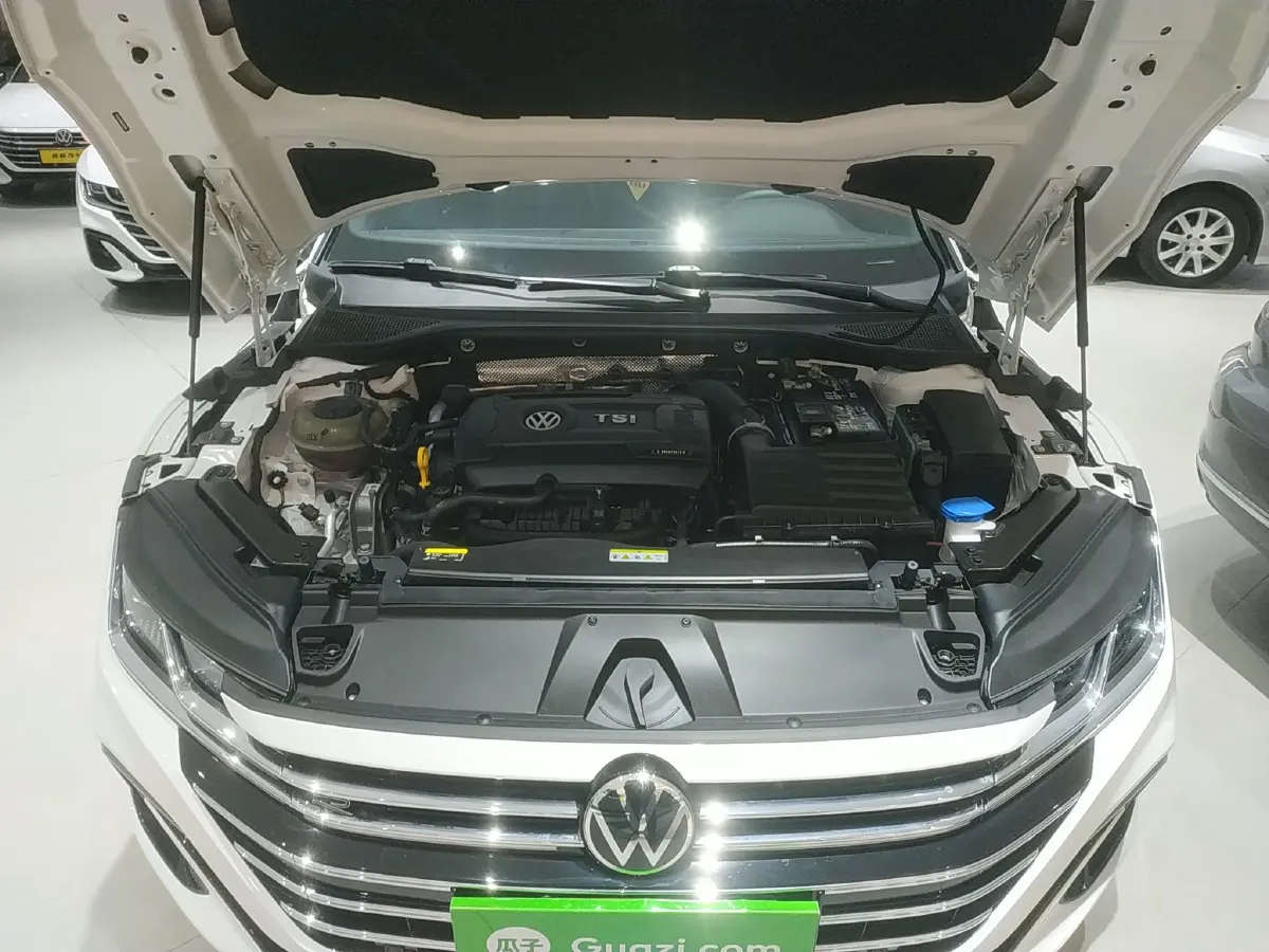 2021 Volkswagen CC 2.0T 220HP L4 7DCT,autocango,china used car exporter,china ev exporter,chinese used car exporter,chinese used ev exporter