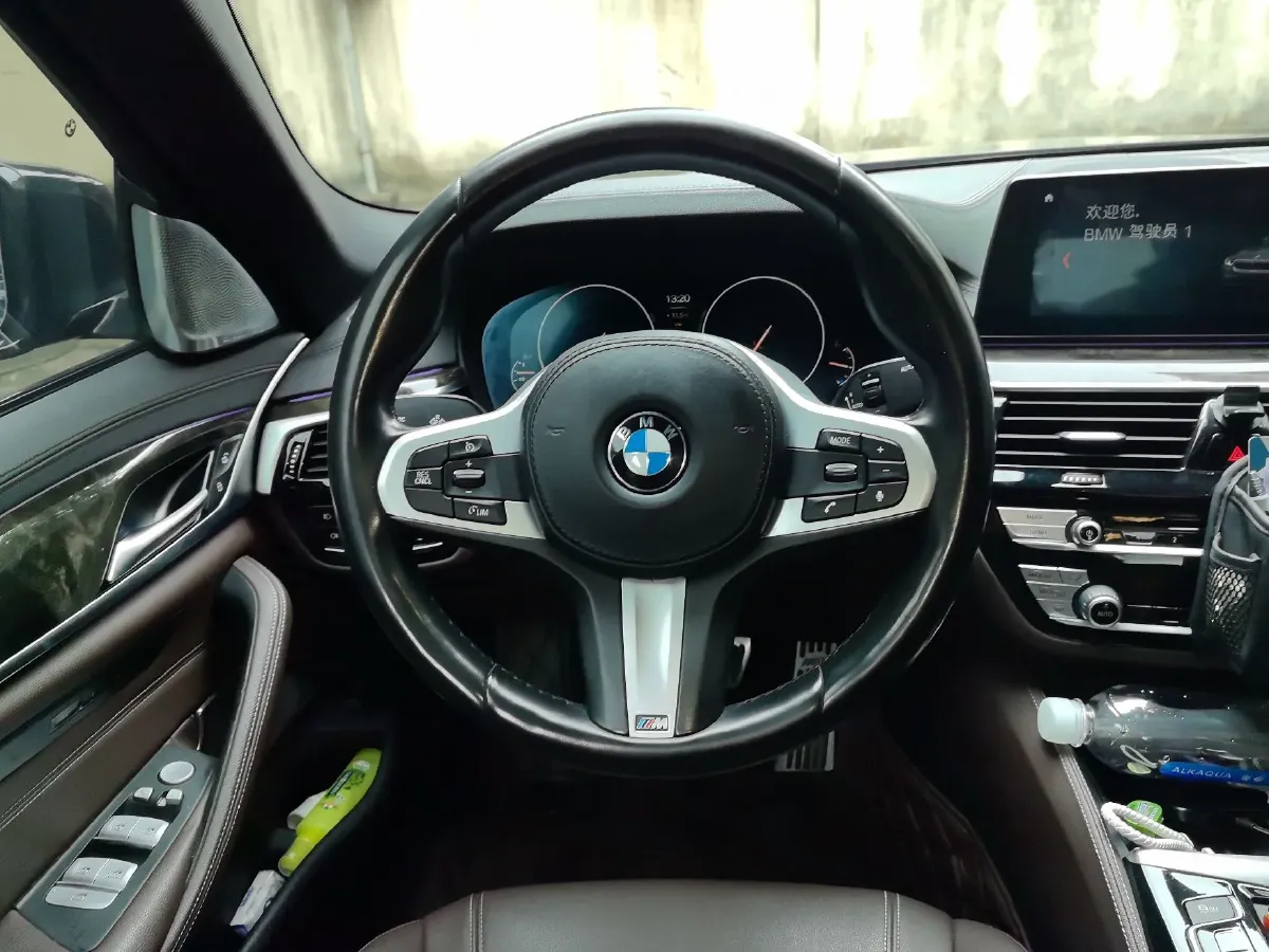 2019 BMW 5 Series 2.0T 184HP L4 8AT,autocango,china used car exporter,china ev exporter,chinese used car exporter,chinese used ev exporter