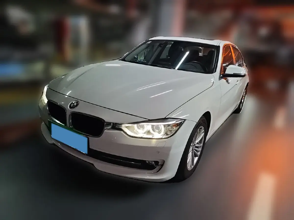 2015 BMW 3 Series 2.0T 184HP L4 8AT