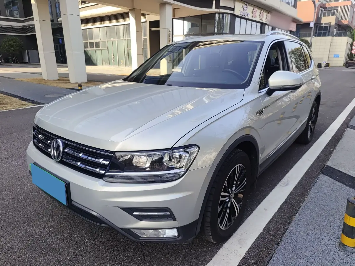 2019 Volkswagen Tiguan L 2.0T 186HP L4 7DCT