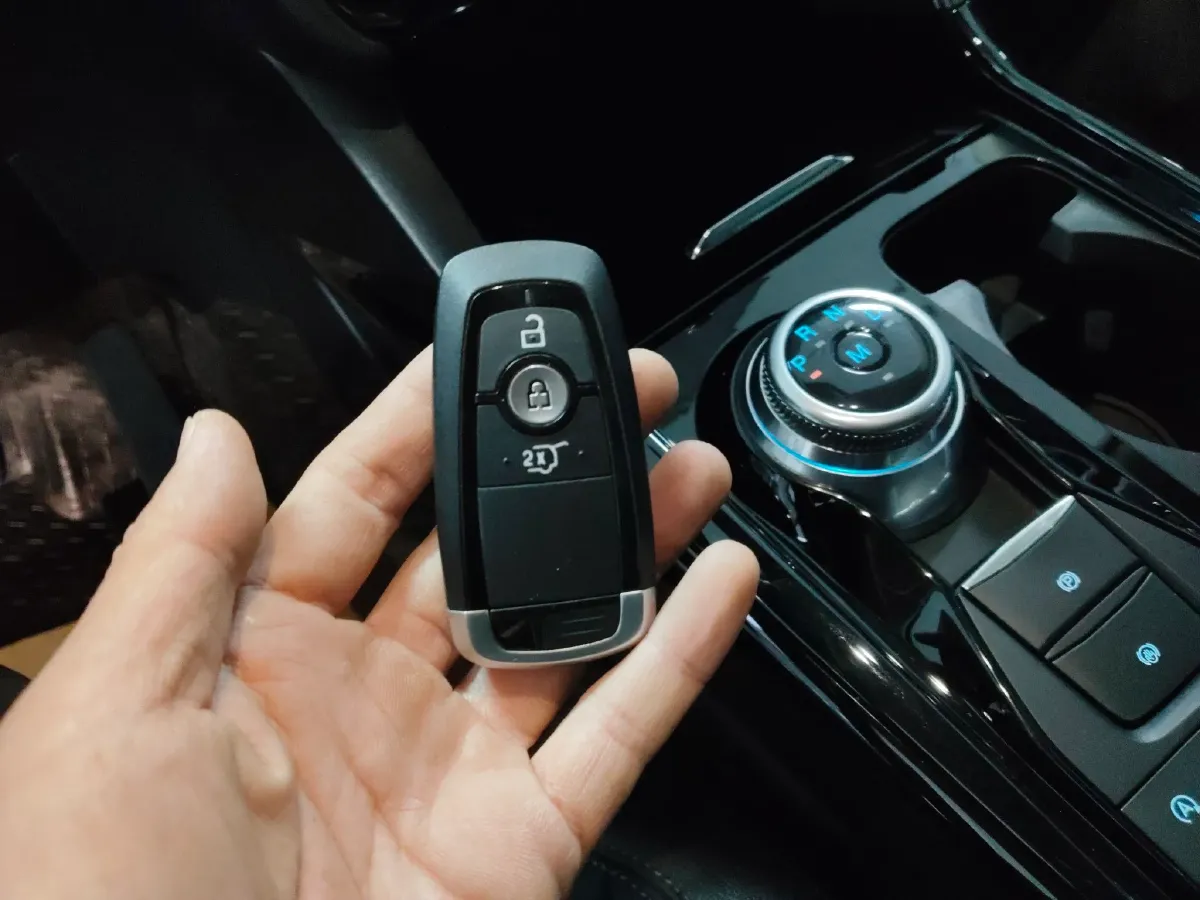 2020 Ford Explorer 2.3T 276HP L4 10AT,autocango,china used car exporter,china ev exporter,chinese used car exporter,chinese used ev exporter