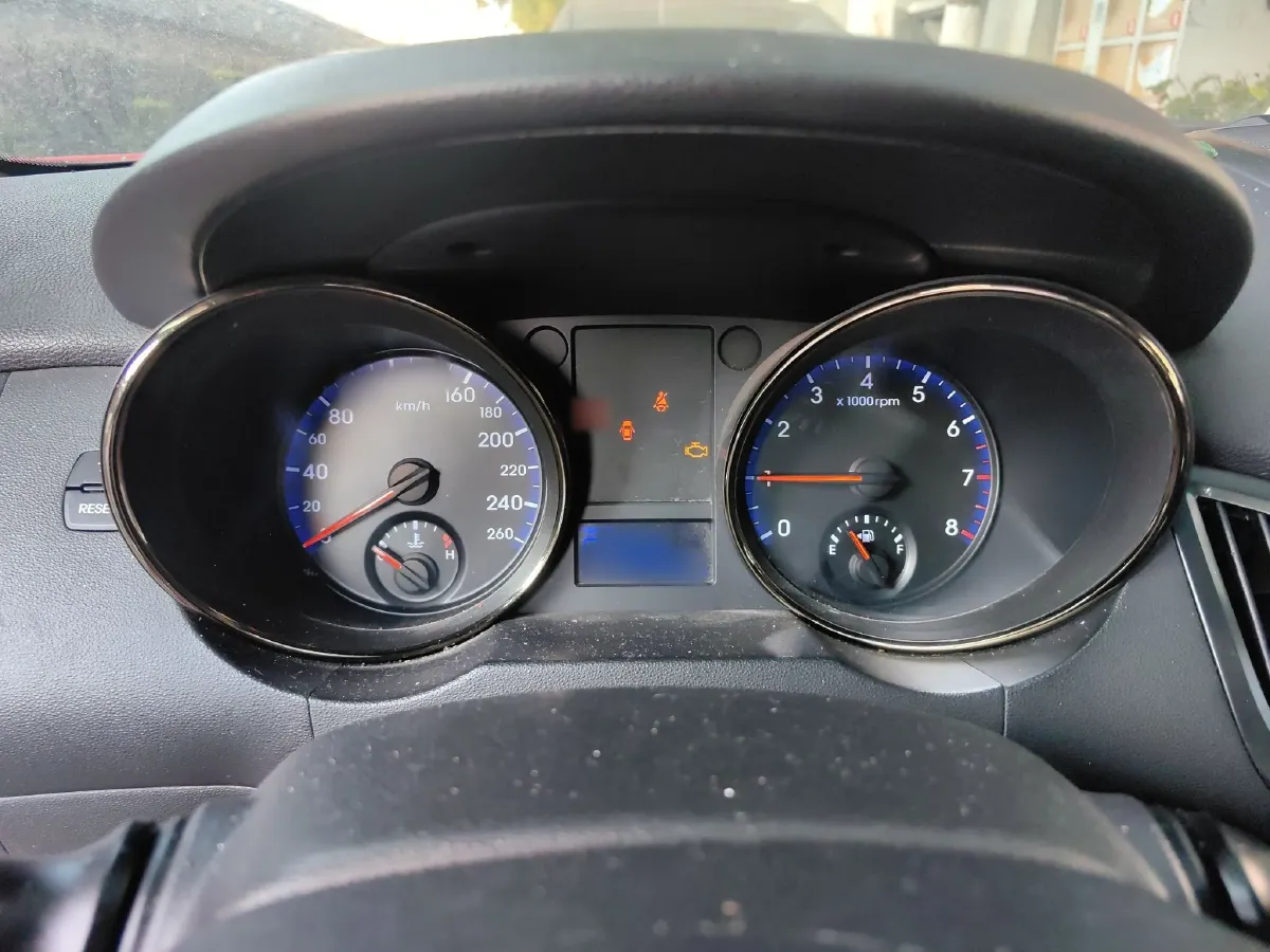 2009 Hyundai Rohens-Coupe 2.0T 210HP L4 5AT,autocango,china used car exporter,china ev exporter,chinese used car exporter,chinese used ev exporter