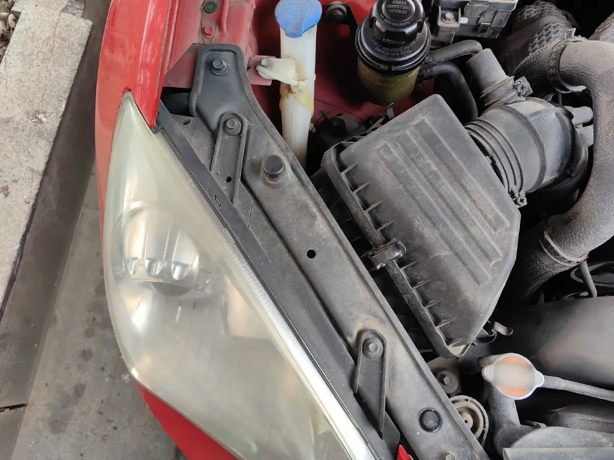 2009 Hyundai Rohens-Coupe 2.0T 210HP L4 5AT,autocango,china used car exporter,china ev exporter,chinese used car exporter,chinese used ev exporter