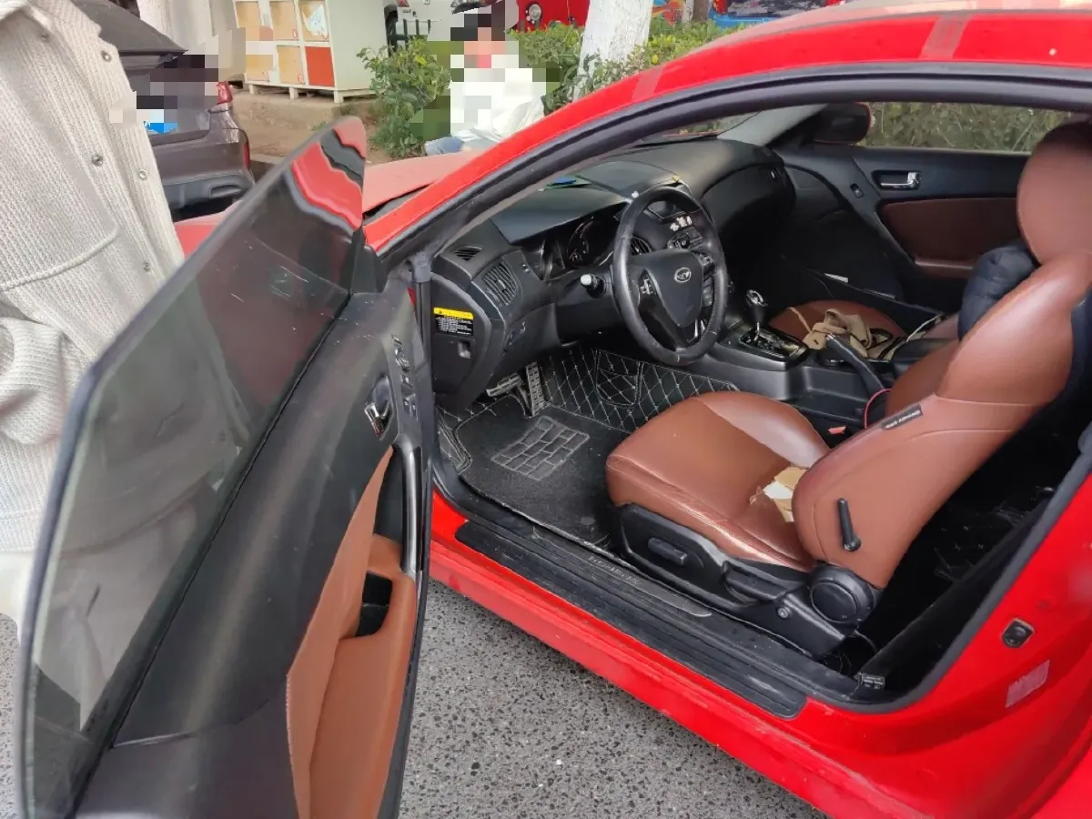 2009 Hyundai Rohens-Coupe 2.0T 210HP L4 5AT,autocango,china used car exporter,china ev exporter,chinese used car exporter,chinese used ev exporter