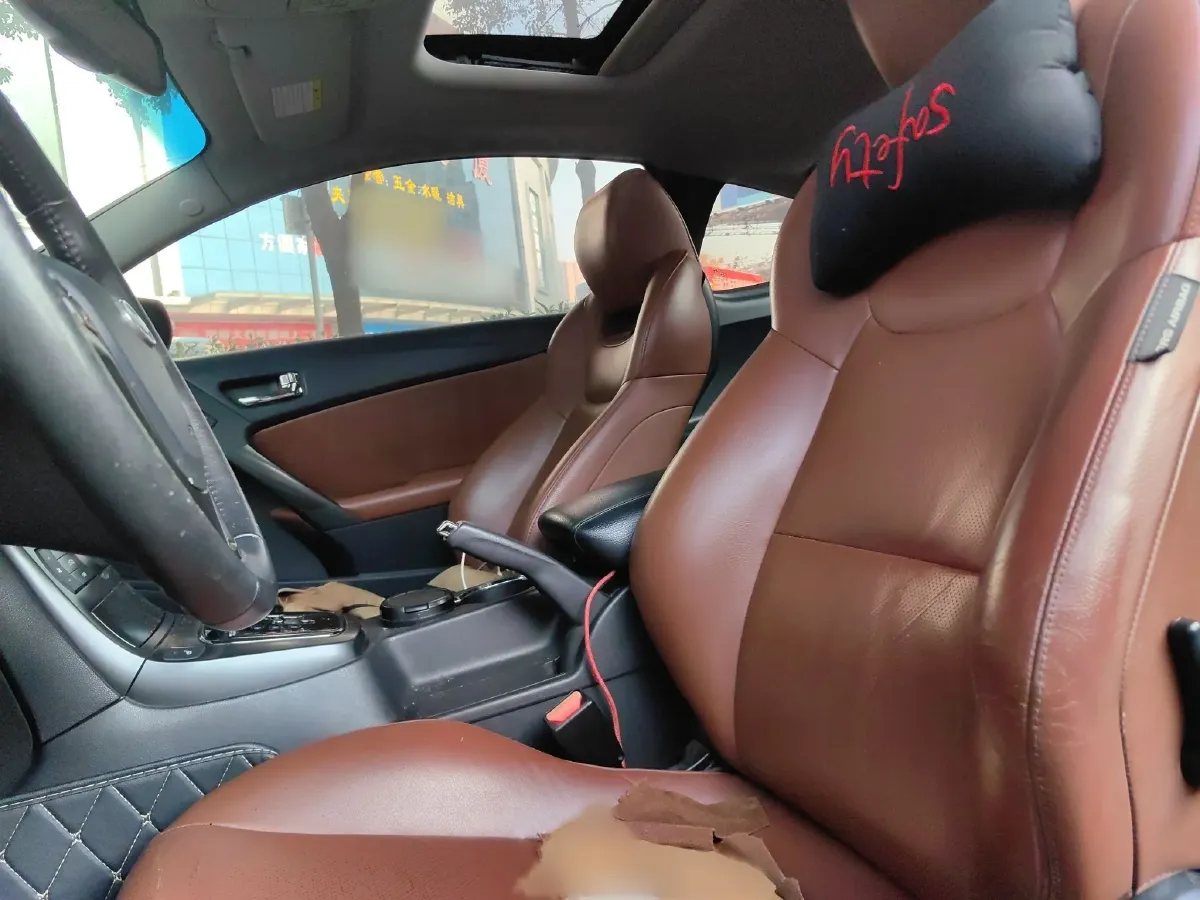 2009 Hyundai Rohens-Coupe 2.0T 210HP L4 5AT,autocango,china used car exporter,china ev exporter,chinese used car exporter,chinese used ev exporter