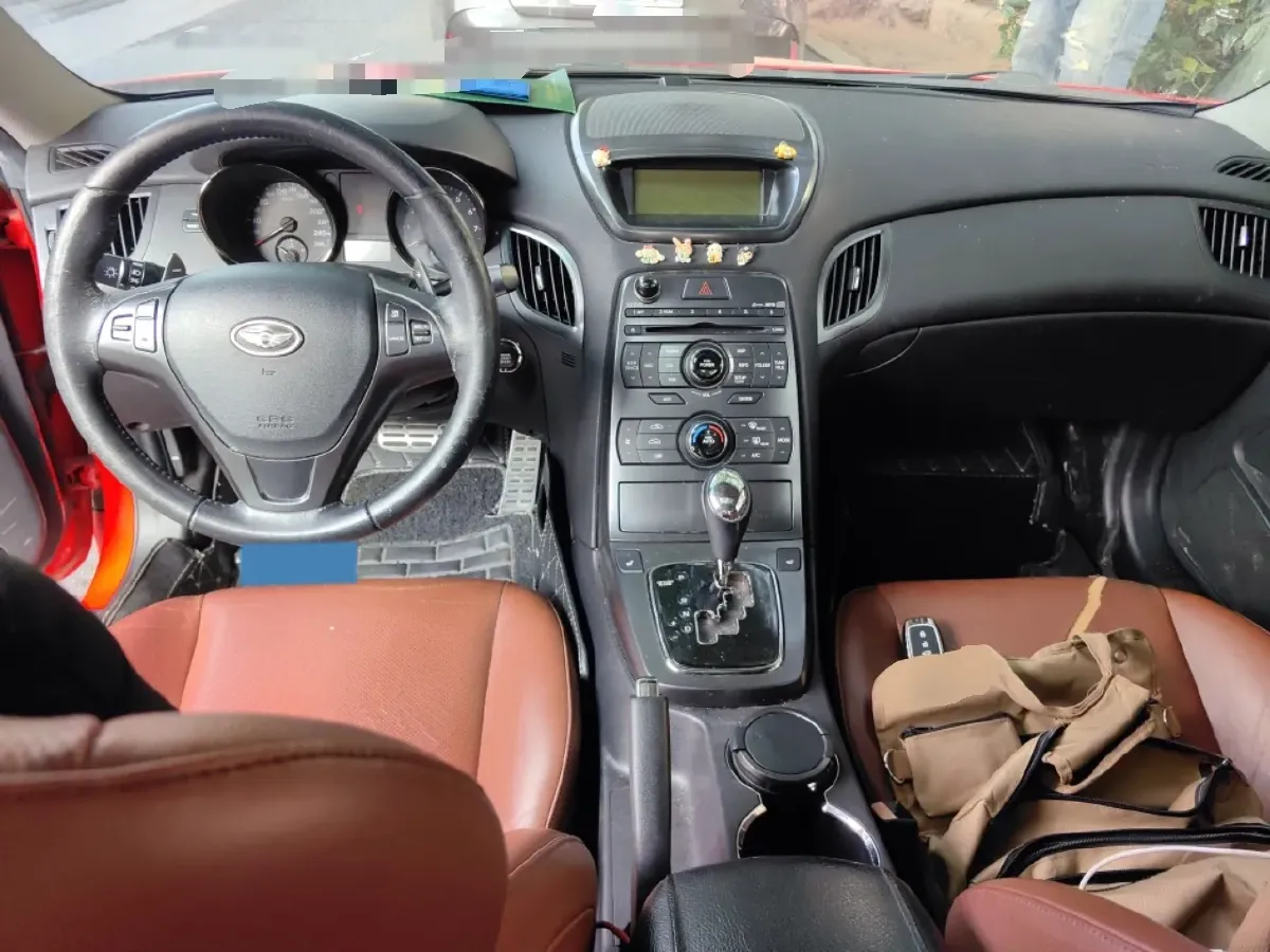 2009 Hyundai Rohens-Coupe 2.0T 210HP L4 5AT,autocango,china used car exporter,china ev exporter,chinese used car exporter,chinese used ev exporter