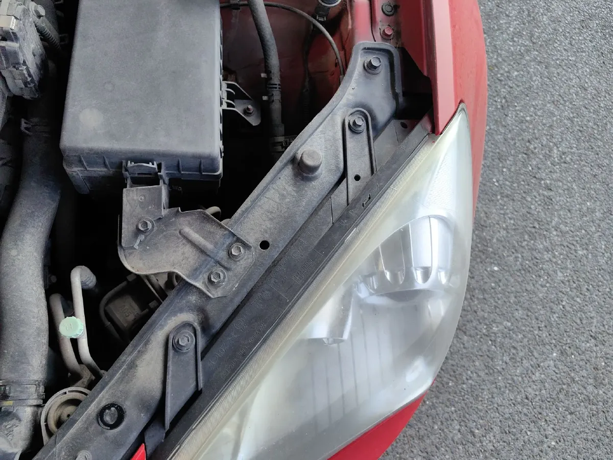 2009 Hyundai Rohens-Coupe 2.0T 210HP L4 5AT,autocango,china used car exporter,china ev exporter,chinese used car exporter,chinese used ev exporter