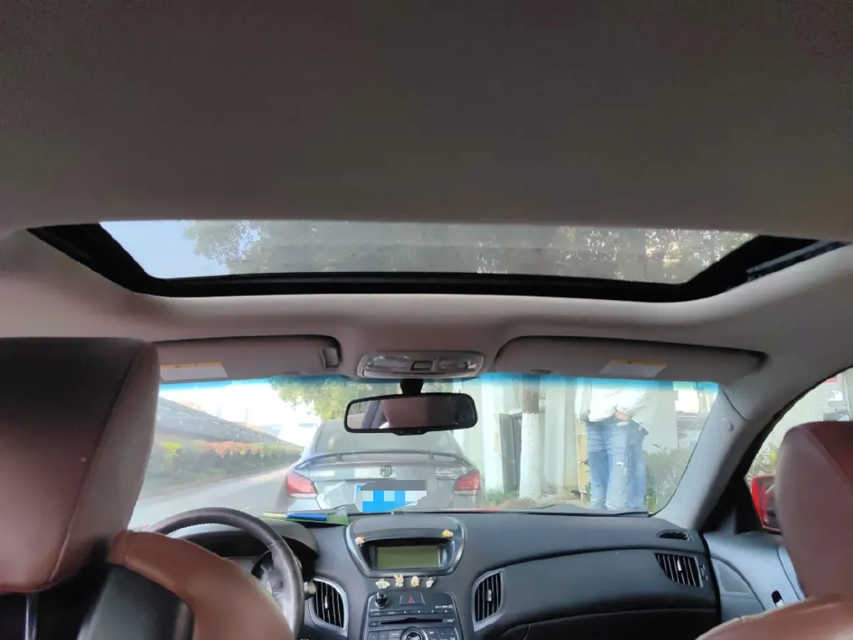 2009 Hyundai Rohens-Coupe 2.0T 210HP L4 5AT,autocango,china used car exporter,china ev exporter,chinese used car exporter,chinese used ev exporter