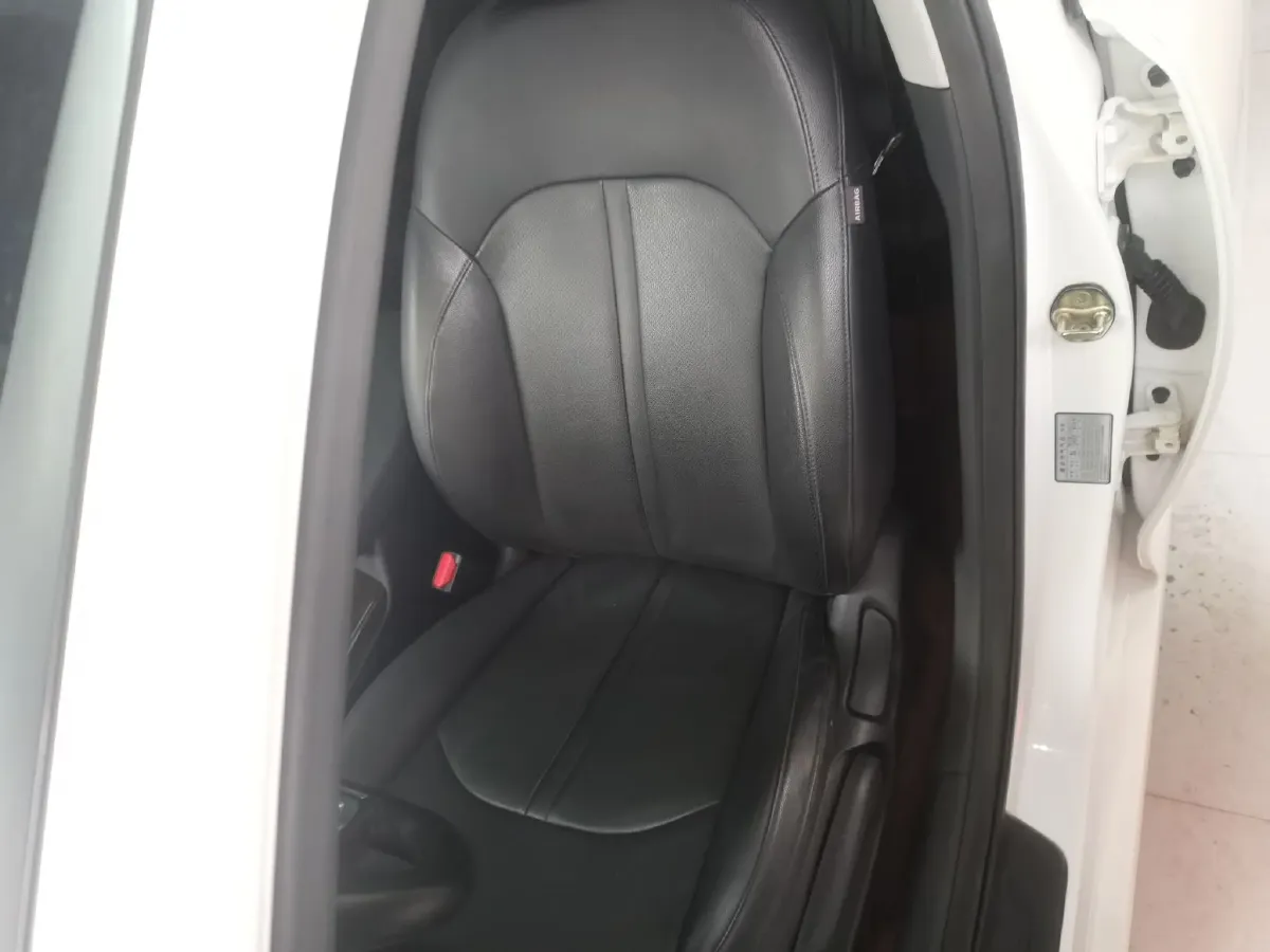 2016 GAC Trumpchi GS5 Super 1.8T 177HP L4 5AT,autocango,china used car exporter,china ev exporter,chinese used car exporter,chinese used ev exporter