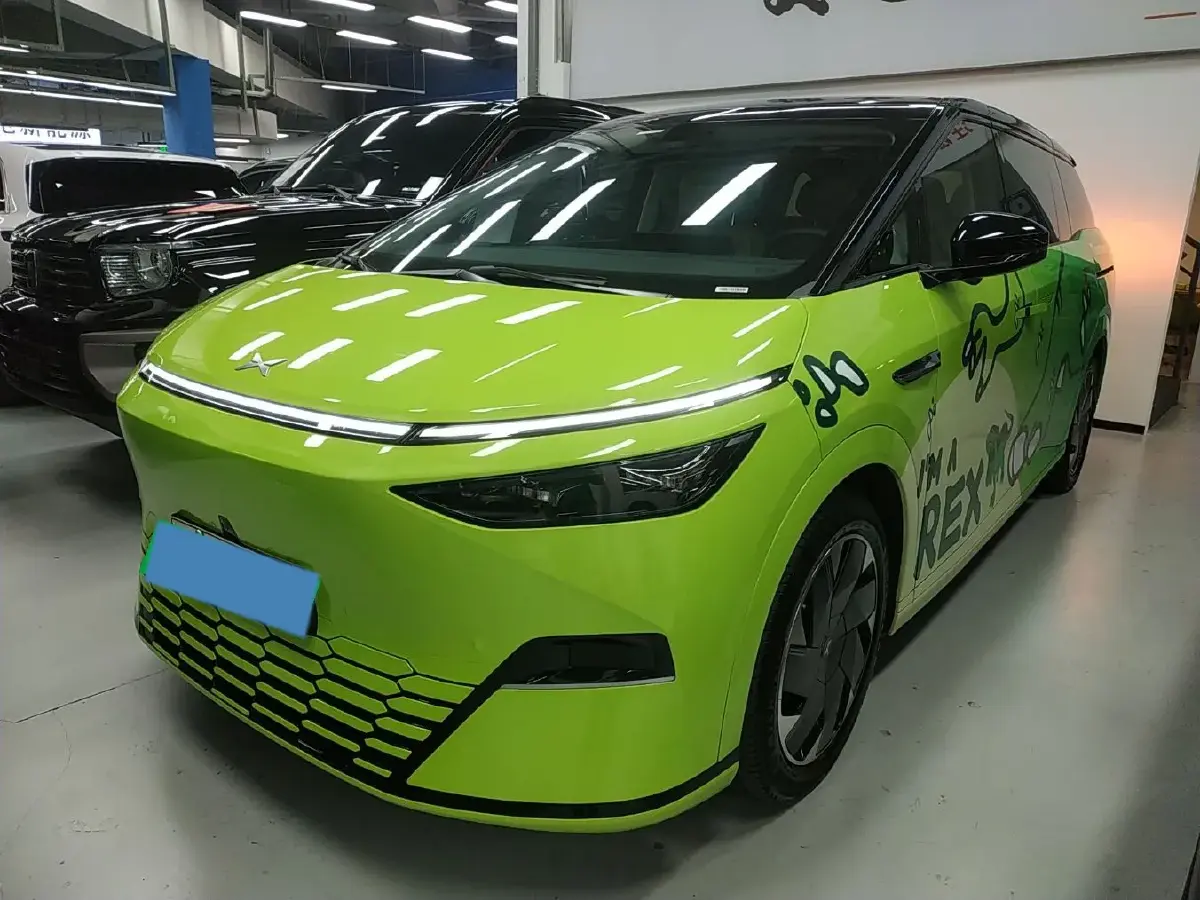 2024 Xpeng X9 BEV 84.5KWH
