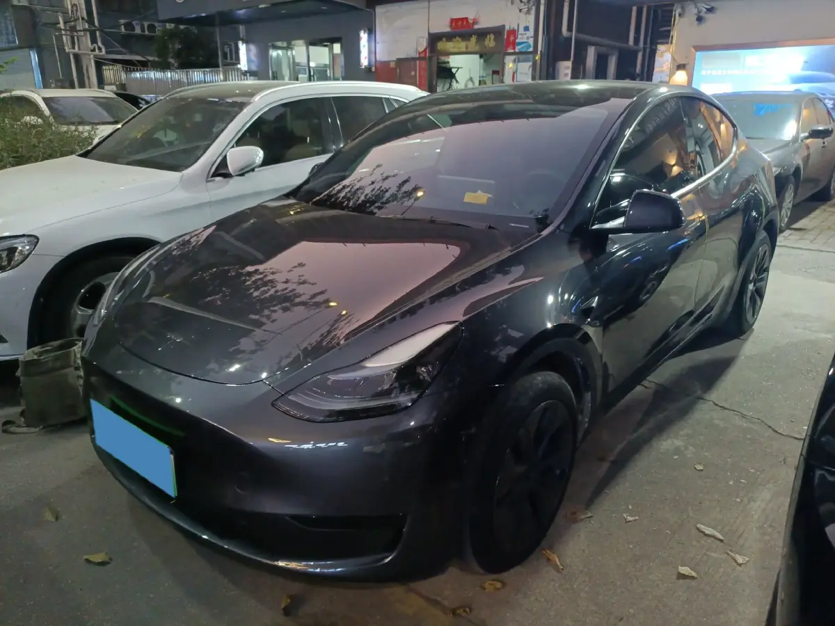 2024 Tesla Model Y BEV 60KWH