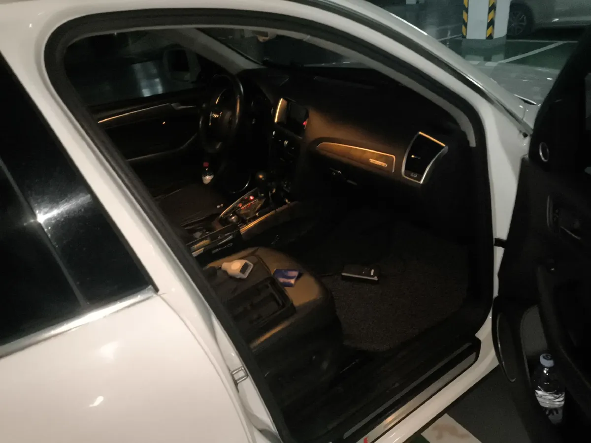 2010 Audi Q5 3.2L 270HP V6 7DCT,autocango,china used car exporter,china ev exporter,chinese used car exporter,chinese used ev exporter