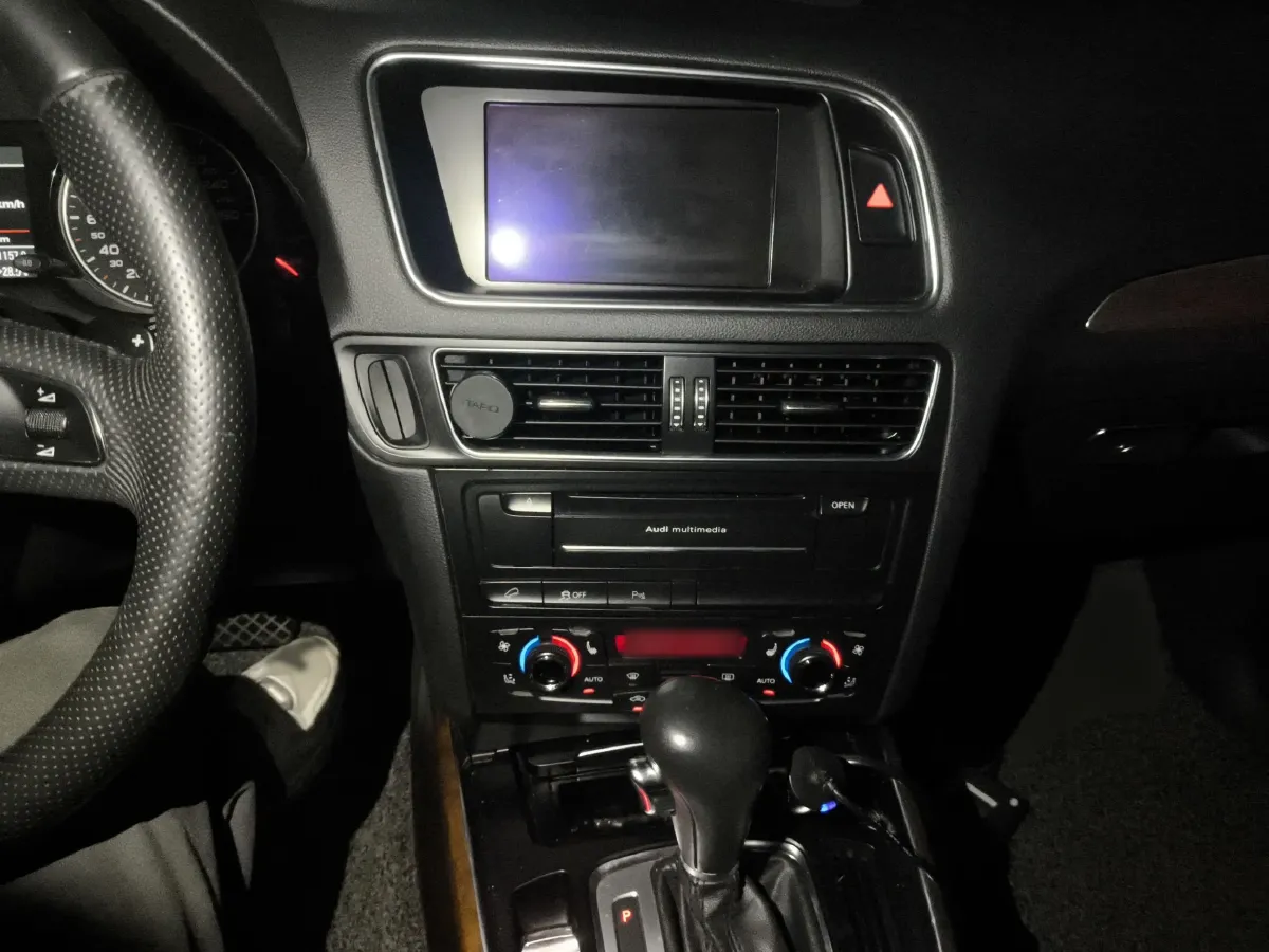 2010 Audi Q5 3.2L 270HP V6 7DCT,autocango,china used car exporter,china ev exporter,chinese used car exporter,chinese used ev exporter