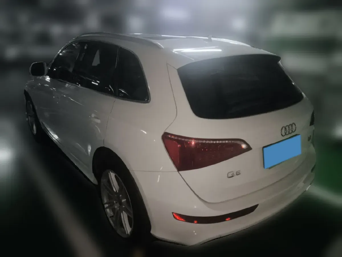 2010 Audi Q5 3.2L 270HP V6 7DCT,autocango,china used car exporter,china ev exporter,chinese used car exporter,chinese used ev exporter