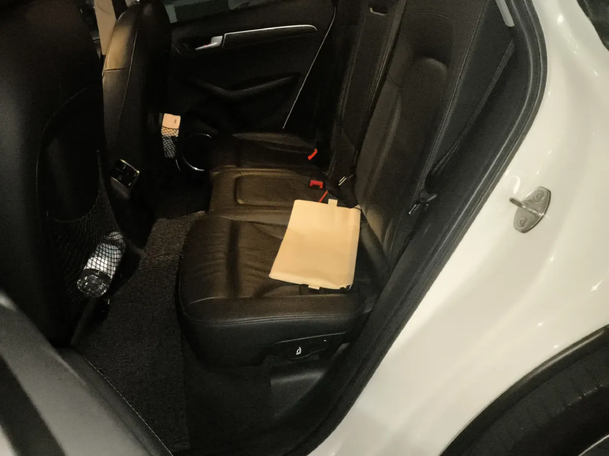 2010 Audi Q5 3.2L 270HP V6 7DCT,autocango,china used car exporter,china ev exporter,chinese used car exporter,chinese used ev exporter