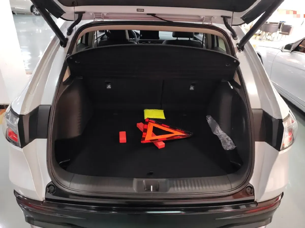 2023 Honda HR-V 2.0L 143HP L4 E-CVT Hybrid,autocango,china used car exporter,china ev exporter,chinese used car exporter,chinese used ev exporter