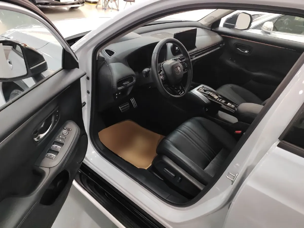 2023 Honda HR-V 2.0L 143HP L4 E-CVT Hybrid,autocango,china used car exporter,china ev exporter,chinese used car exporter,chinese used ev exporter