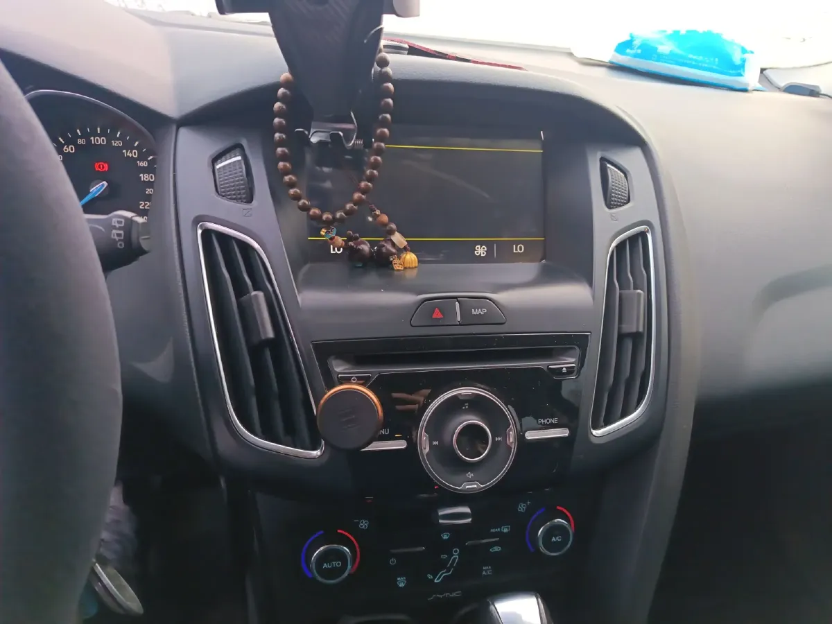 2015 Ford Focus 1.6L 125HP L4 6DCT,autocango,china used car exporter,china ev exporter,chinese used car exporter,chinese used ev exporter