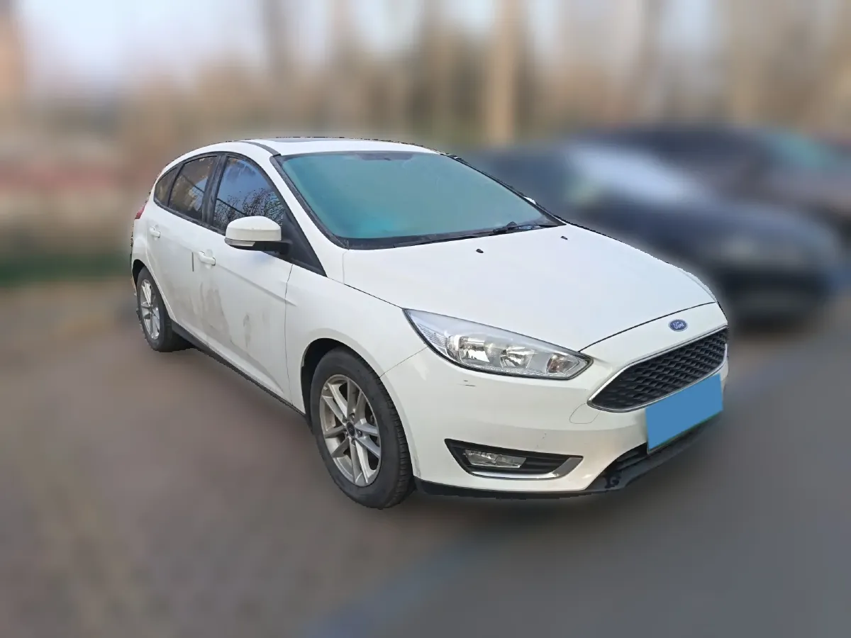 2015 Ford Focus 1.6L 125HP L4 6DCT,autocango,china used car exporter,china ev exporter,chinese used car exporter,chinese used ev exporter