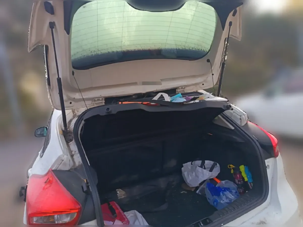 2015 Ford Focus 1.6L 125HP L4 6DCT,autocango,china used car exporter,china ev exporter,chinese used car exporter,chinese used ev exporter