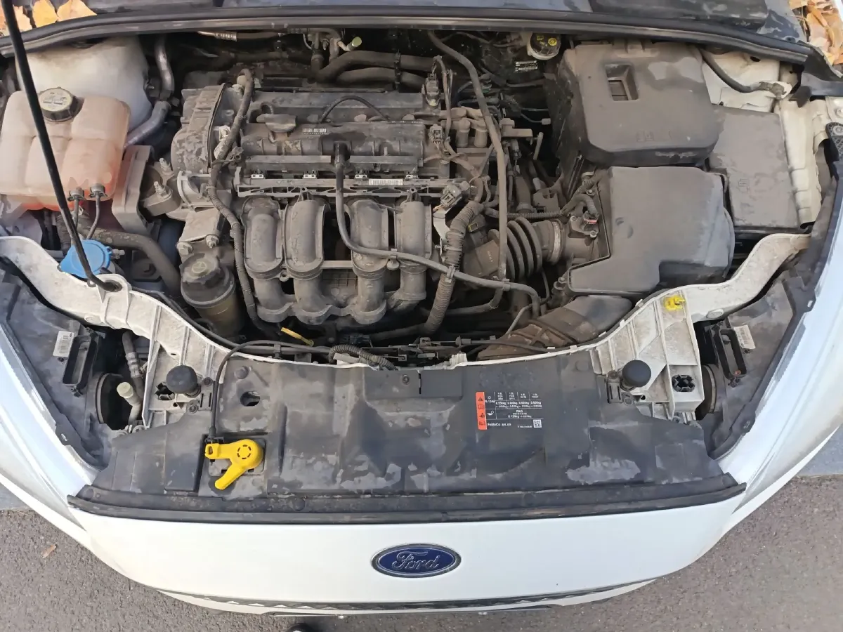 2015 Ford Focus 1.6L 125HP L4 6DCT,autocango,china used car exporter,china ev exporter,chinese used car exporter,chinese used ev exporter