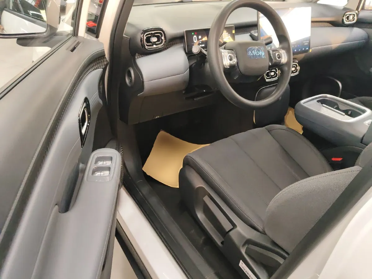 2025 Aion AION UT BEV 34.868KWH,autocango,china used car exporter,china ev exporter,chinese used car exporter,chinese used ev exporter