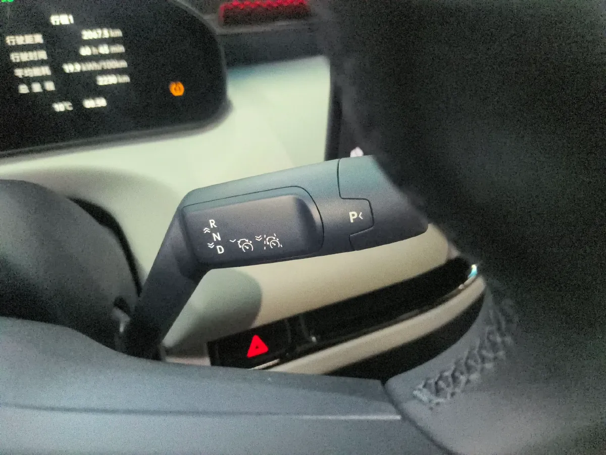 2025 Zeekr MIX BEV 102KWH,autocango,china used car exporter,china ev exporter,chinese used car exporter,chinese used ev exporter