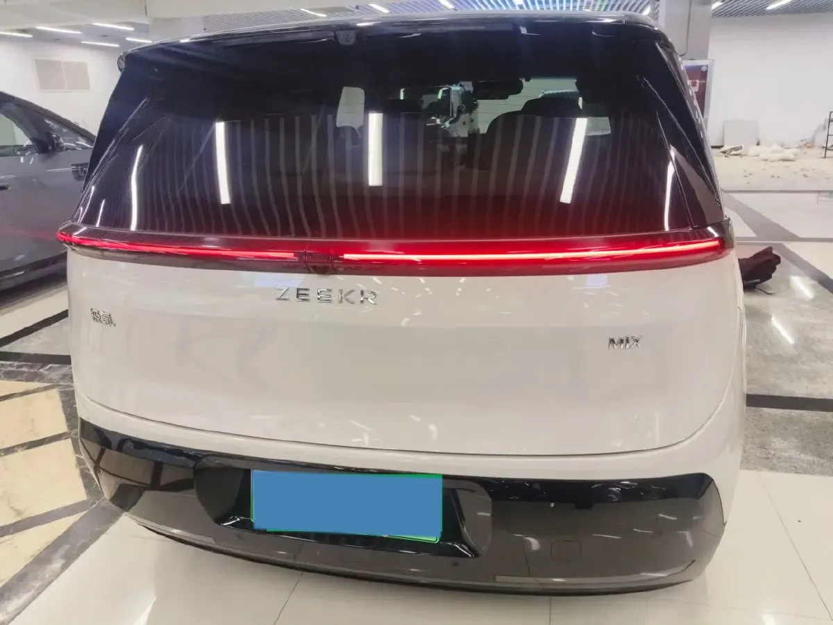 2025 Zeekr MIX BEV 102KWH,autocango,china used car exporter,china ev exporter,chinese used car exporter,chinese used ev exporter