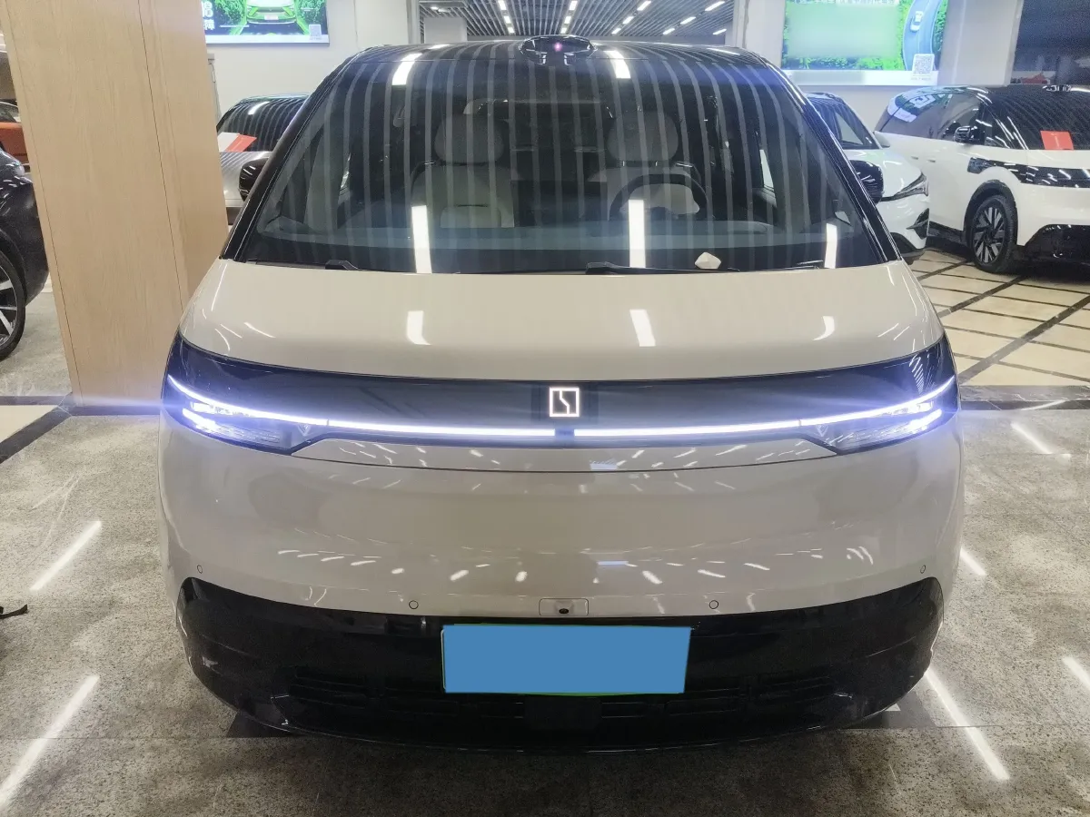 2025 Zeekr MIX BEV 102KWH,autocango,china used car exporter,china ev exporter,chinese used car exporter,chinese used ev exporter