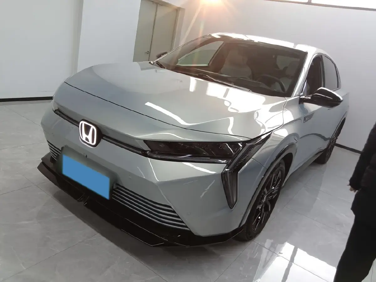 2024 Honda e:NS2 BEV 68.8KWH