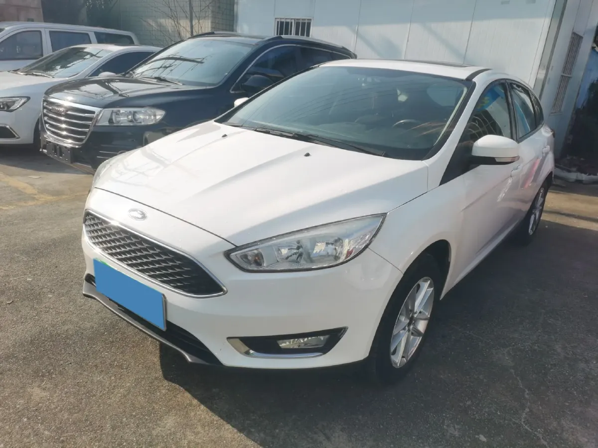 2015 Ford Focus 1.6L 125HP L4 6DCT,autocango,china used car exporter,china ev exporter,chinese used car exporter,chinese used ev exporter