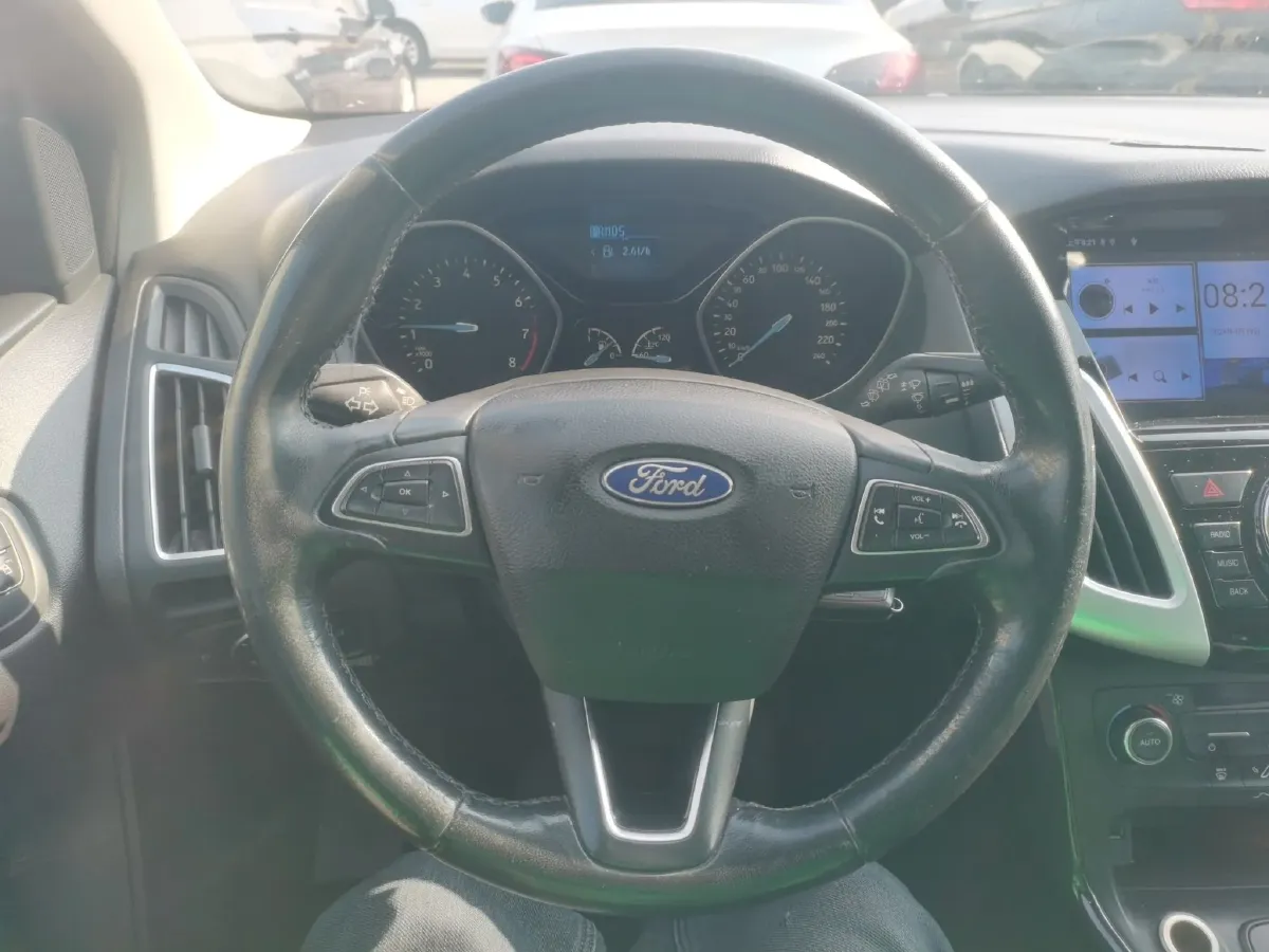 2015 Ford Focus 1.6L 125HP L4 6DCT,autocango,china used car exporter,china ev exporter,chinese used car exporter,chinese used ev exporter