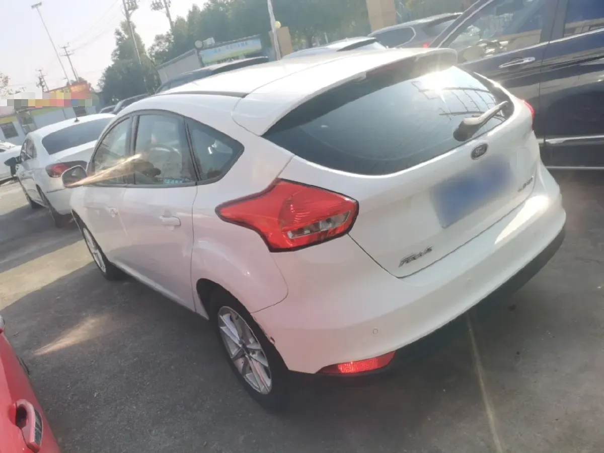 2015 Ford Focus 1.6L 125HP L4 6DCT,autocango,china used car exporter,china ev exporter,chinese used car exporter,chinese used ev exporter