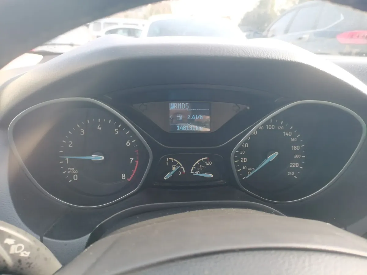 2015 Ford Focus 1.6L 125HP L4 6DCT,autocango,china used car exporter,china ev exporter,chinese used car exporter,chinese used ev exporter