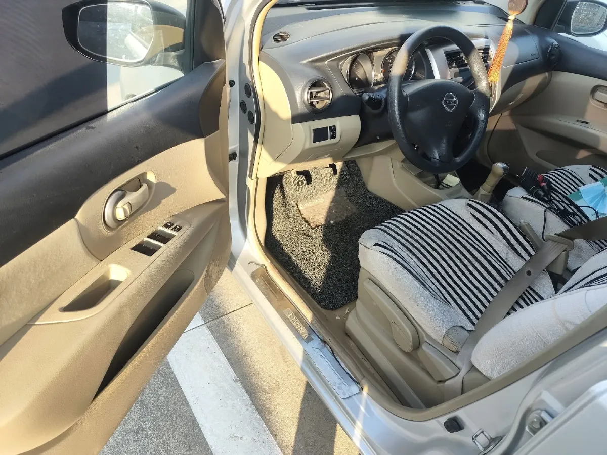 2013 Nissan Livina 1.6L 124HP L4 5MT,autocango,china used car exporter,china ev exporter,chinese used car exporter,chinese used ev exporter