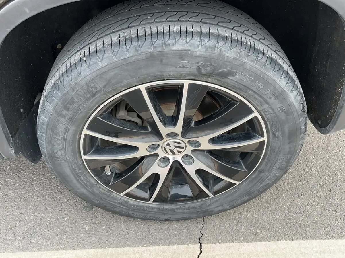 2015 Volkswagen Tiguan 1.8T 160HP L4 6AT,autocango,china used car exporter,china ev exporter,chinese used car exporter,chinese used ev exporter