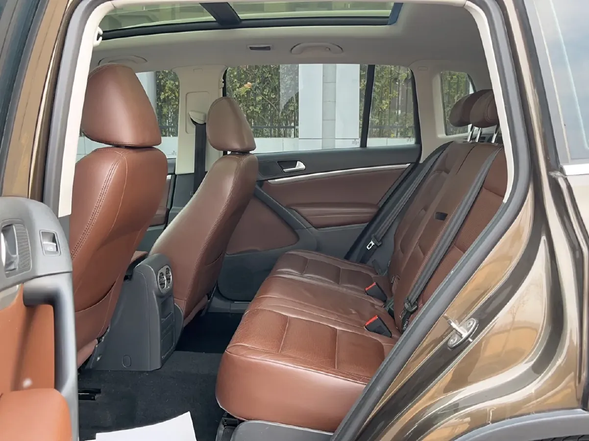 2015 Volkswagen Tiguan 1.8T 160HP L4 6AT,autocango,china used car exporter,china ev exporter,chinese used car exporter,chinese used ev exporter