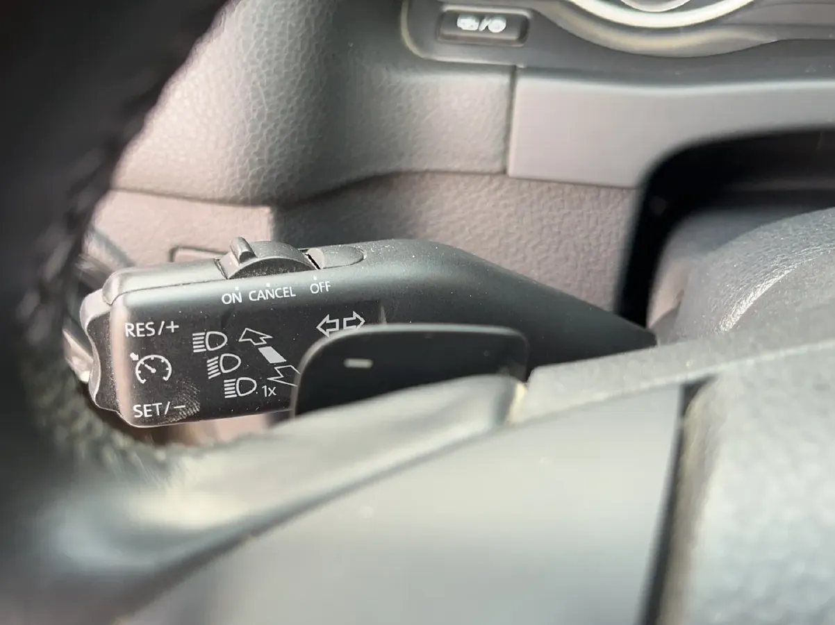 2015 Volkswagen Tiguan 1.8T 160HP L4 6AT,autocango,china used car exporter,china ev exporter,chinese used car exporter,chinese used ev exporter