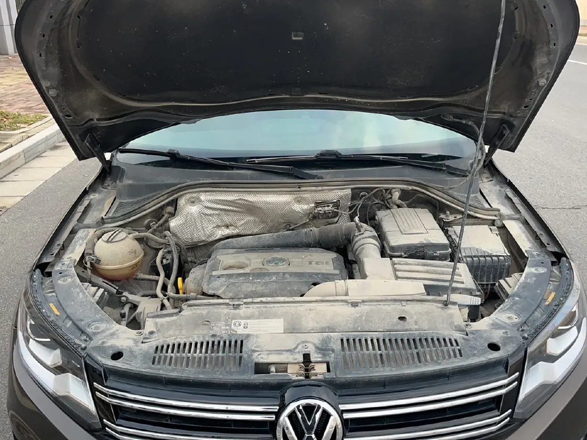 2015 Volkswagen Tiguan 1.8T 160HP L4 6AT,autocango,china used car exporter,china ev exporter,chinese used car exporter,chinese used ev exporter
